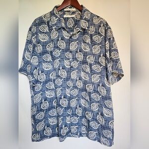 Perry Elise 100% silk button down blue shirt